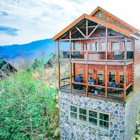 גטלינבורג Serenity Summit Cabin With Amazing Mountain Views, Indoor Pool, Fire Pit And Hot Tub מראה חיצוני תמונה