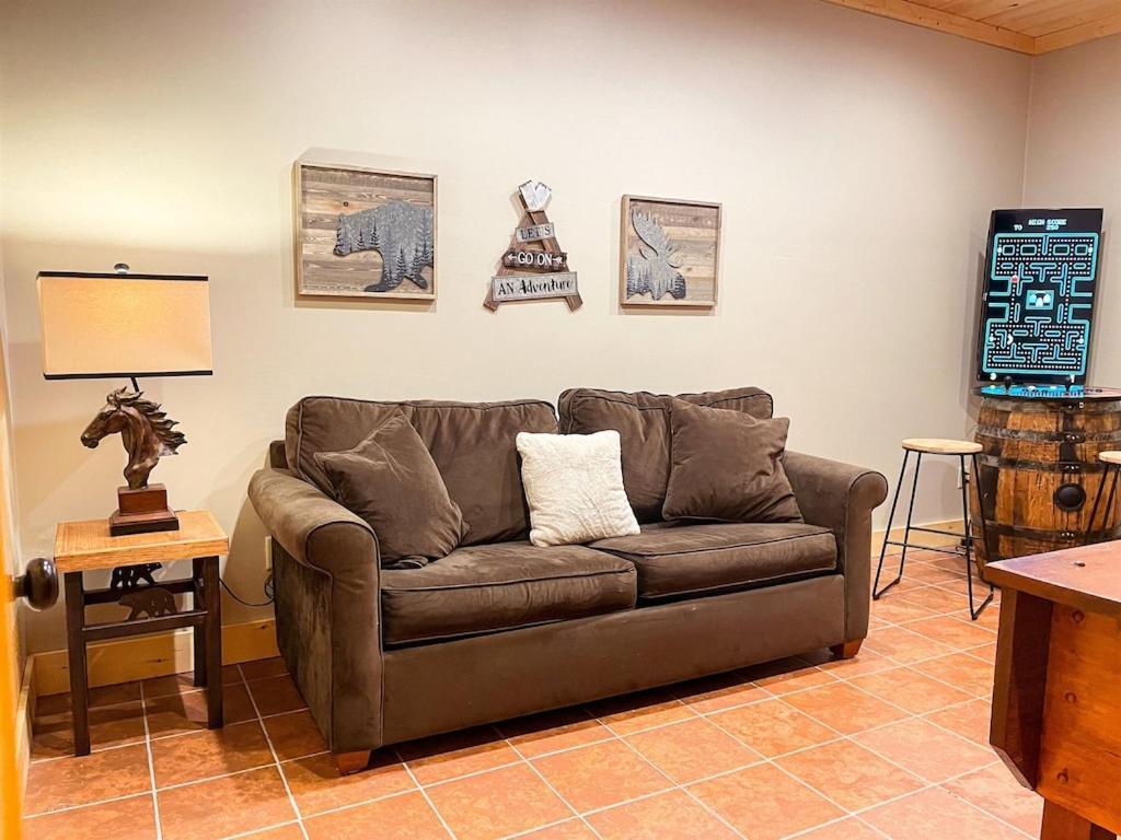 גטלינבורג Serenity Summit Cabin With Amazing Mountain Views, Indoor Pool, Fire Pit And Hot Tub מראה חיצוני תמונה