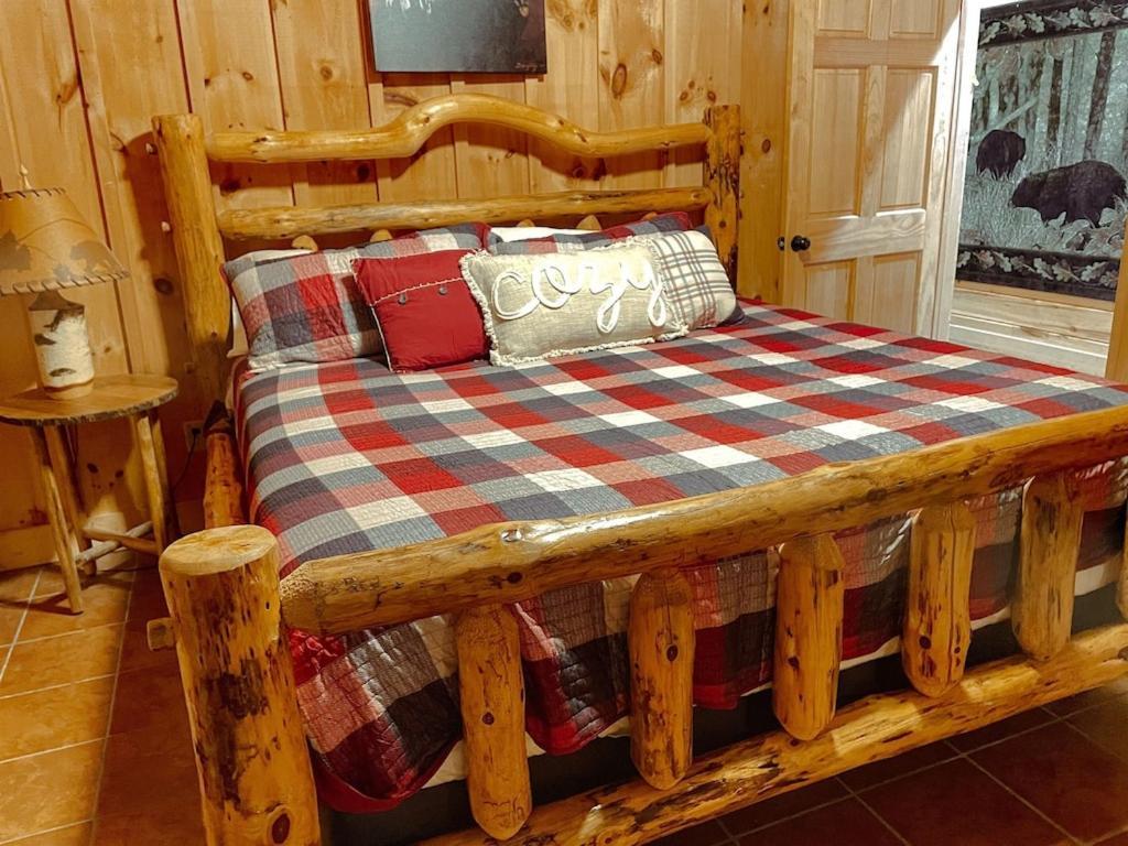 גטלינבורג Serenity Summit Cabin With Amazing Mountain Views, Indoor Pool, Fire Pit And Hot Tub מראה חיצוני תמונה